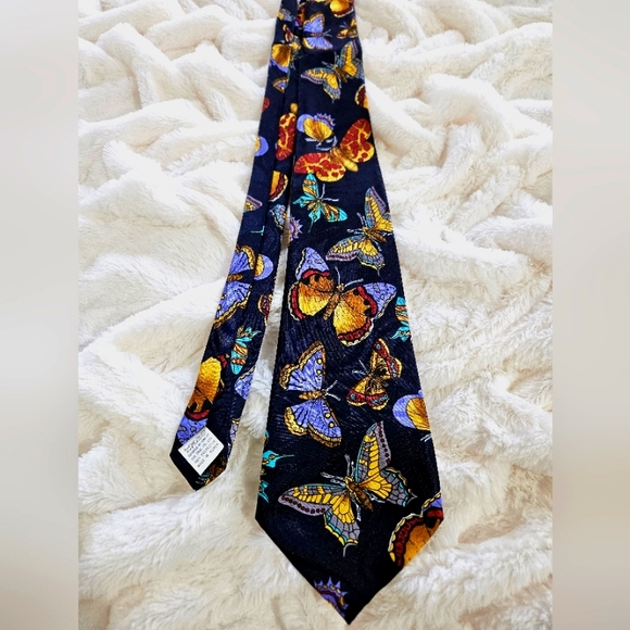 FRATELLO HAND MADE BUTTERFLY TIE π¦ π¦ π¦ - Picture 1 of 7